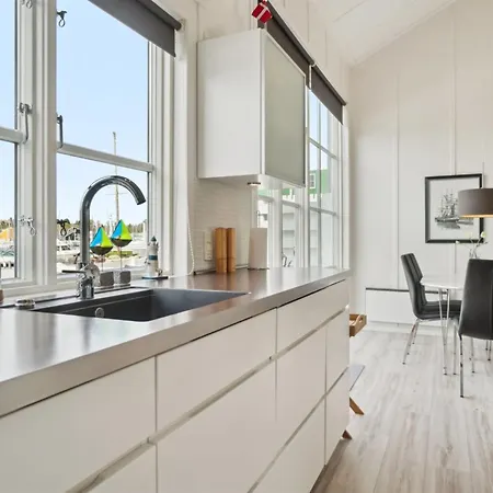 בית נופש Nalle - 5m From The Sea By Interhome אבלטופט